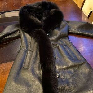 BRAND NEW 100% LAMB FUR LEATHER COAT NEVER WORN BEAUTIFUL LUXURY WOMEN’S COAT